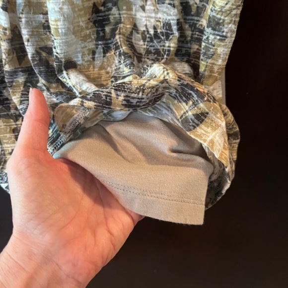 Cold Water Creek polyester blend top in medium - Picture 5 of 8